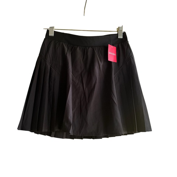 SPANX Pants - SPANX Get‎ Moving Pleated Skirt Very Black S/P Athletic Skort Skirts